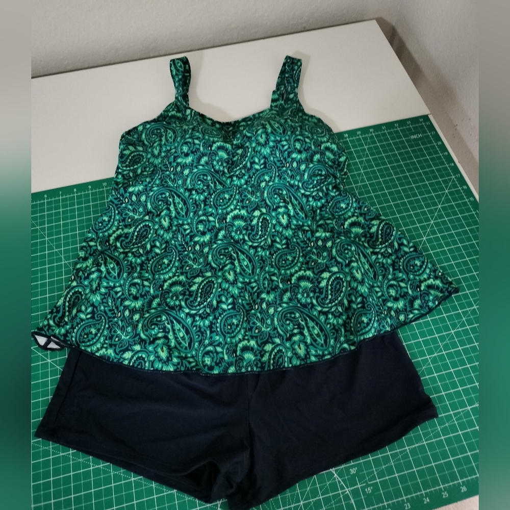 Landsend Green Paisley Tankini Top 16 Mascectomy With Dark Navy Shorts Size 16